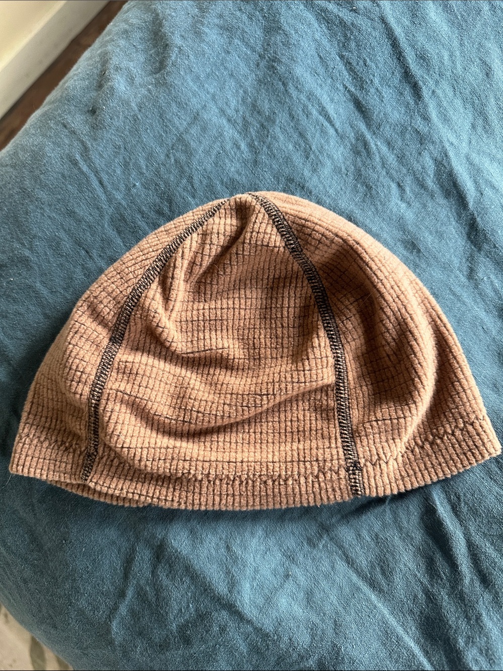 NWOT Melanzana Tan Waffle Knit Beanie with Purple Logo - Picture 2 of 5